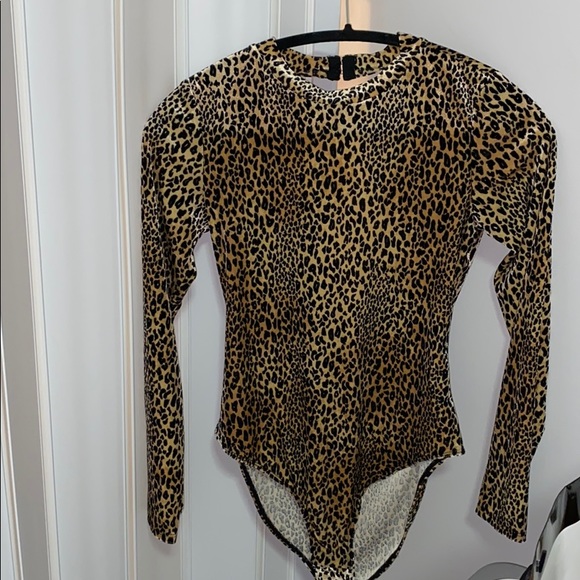 H&M leopard velvet bodysuit - Picture 2 of 4